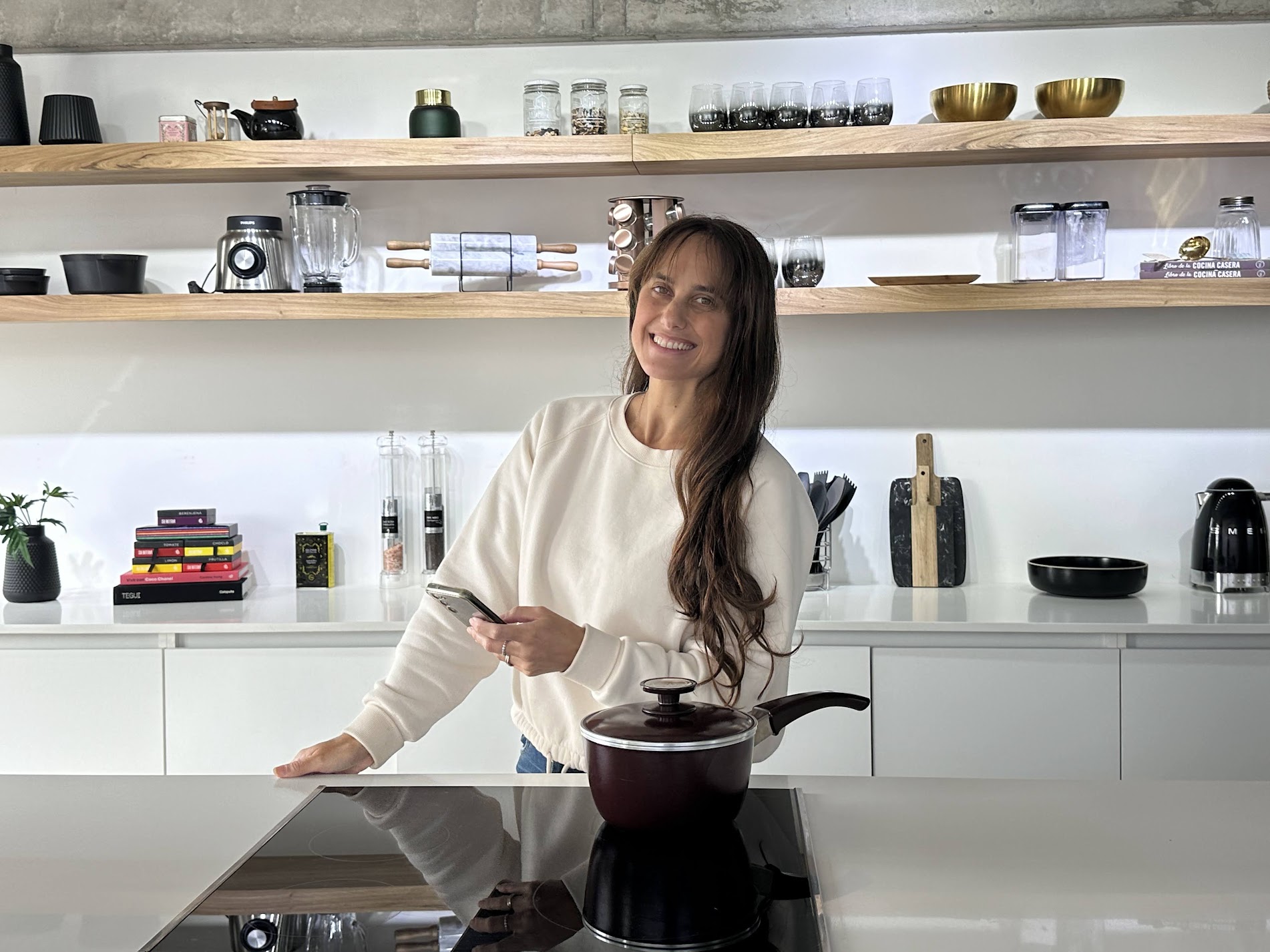 Dolores Aimone en su cocina